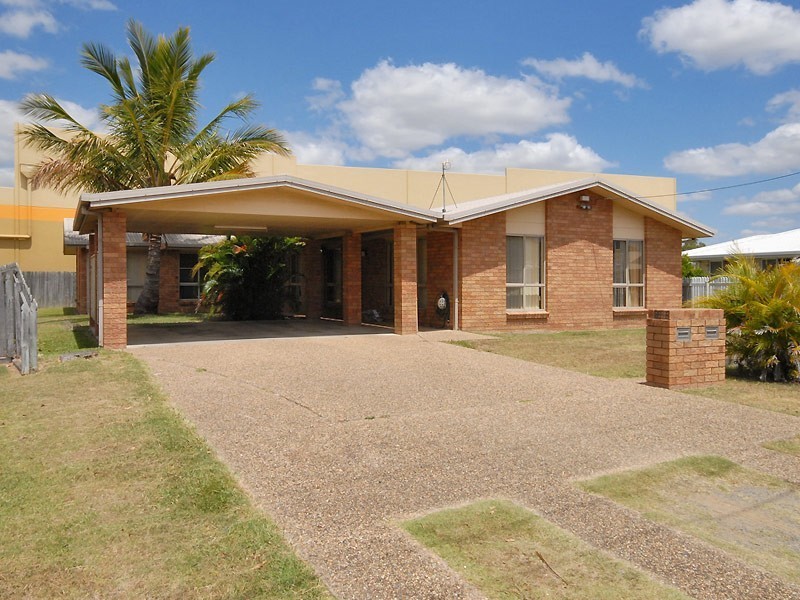 1/11 Bulman Street, Norman Gardens QLD 4701