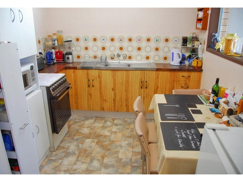 24 Armstrong Street, Berserker QLD 4701