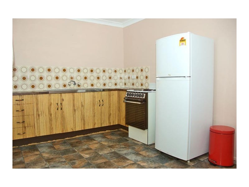 24 Armstrong Street, Berserker QLD 4701