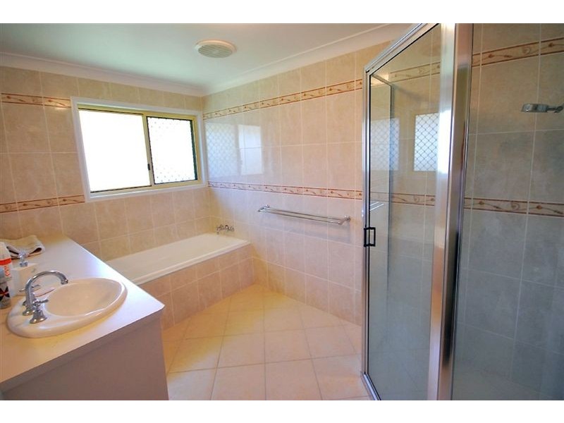 24 Tomkins Street, Berserker QLD 4701