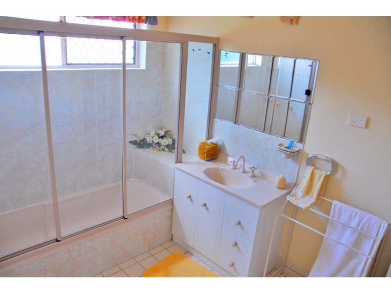 15 Darr Avenue, Glenlee QLD 4711