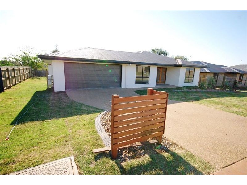 9 John Oxley Drive, Gracemere QLD 4702