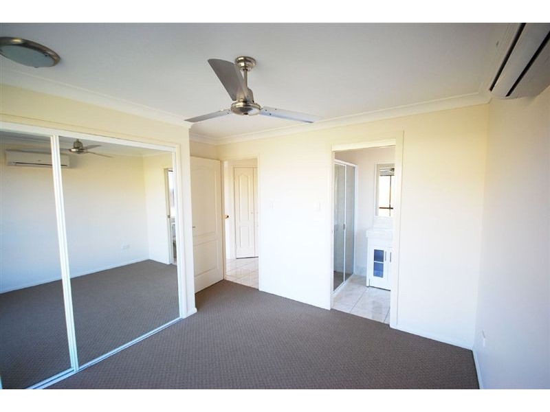 9 John Oxley Drive, Gracemere QLD 4702