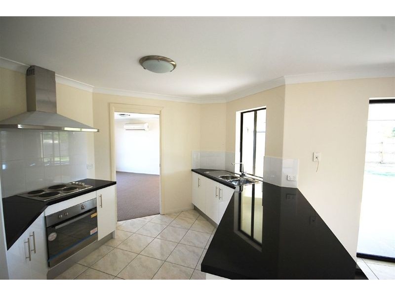 9 John Oxley Drive, Gracemere QLD 4702