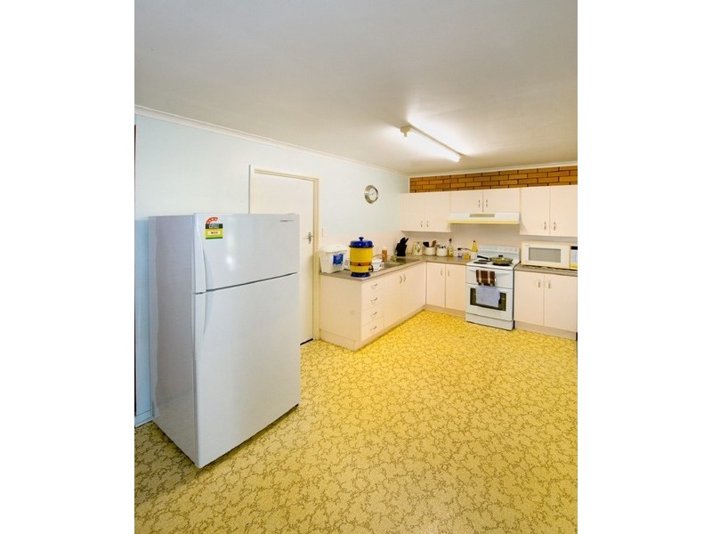 16 Kerr Street, Park Avenue QLD 4701