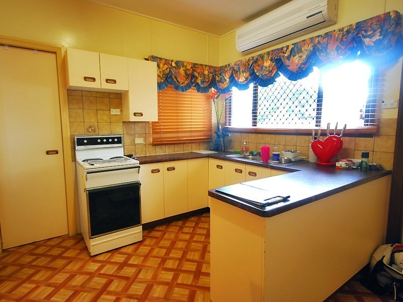 928 Yaamba Road, Parkhurst QLD 4702