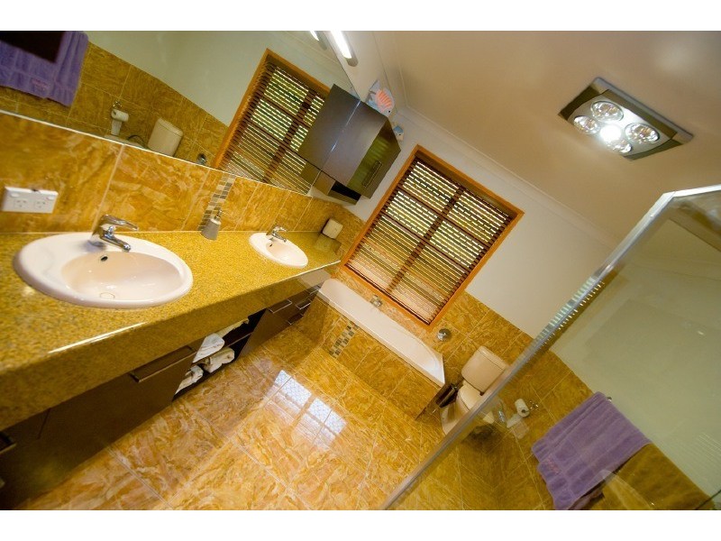 35 Archer View Terrace, Frenchville QLD 4701