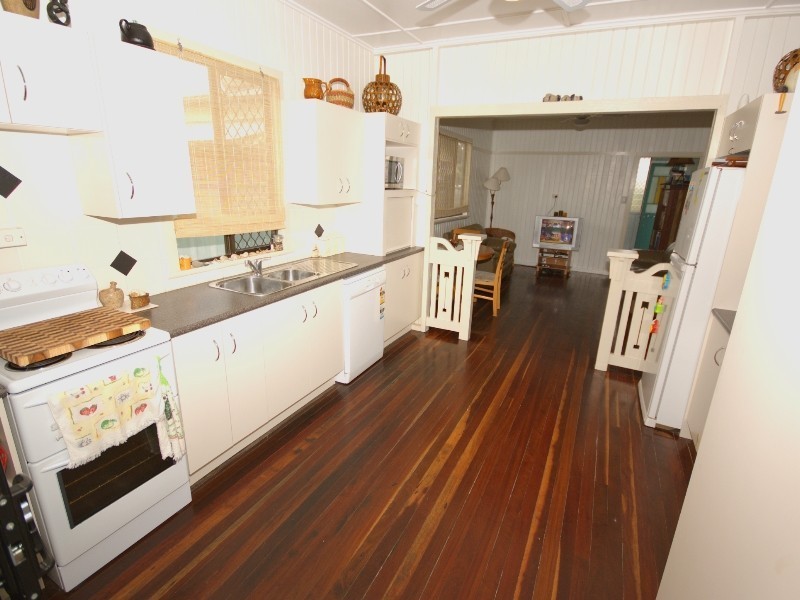 91 Clifton Street, Berserker QLD 4701