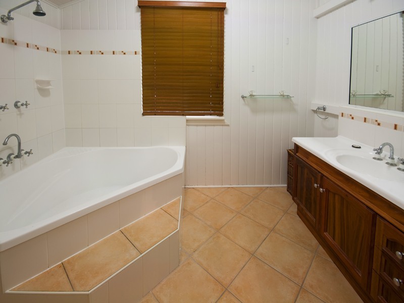 61 Larnach Street, Allenstown QLD 4700