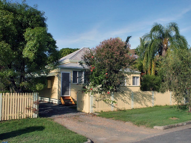 13 Burnett Street, Berserker QLD 4701