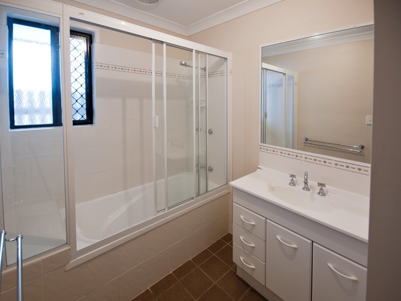 12a Lucas Street, Berserker QLD 4701