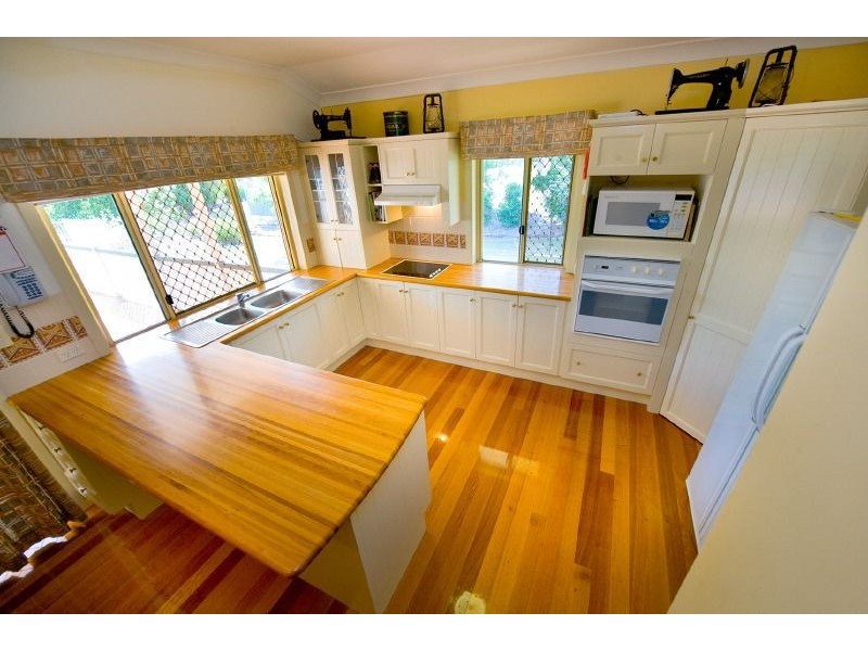 7 Samuel Crescent, Parkhurst QLD 4702