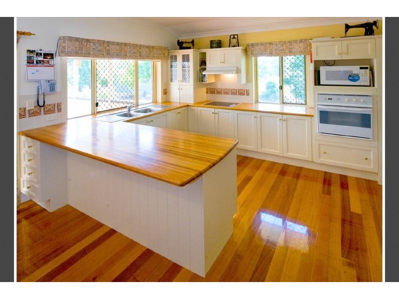 7 Samuel Crescent, Parkhurst QLD 4702