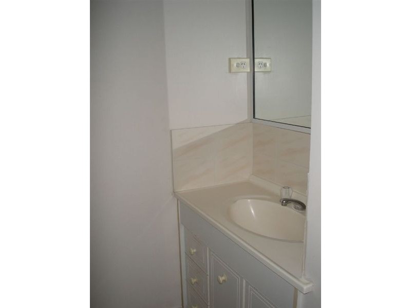 1/7 Poole Street, Kawana QLD 4701