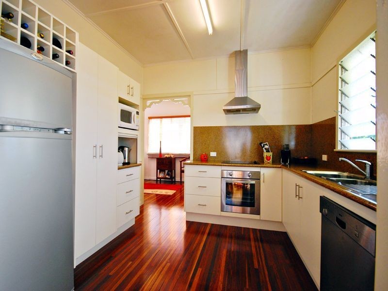 55 Luck Avenue, Wandal QLD 4700