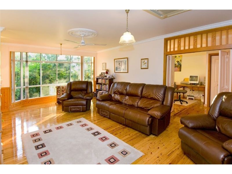 33 Belmont Road, Parkhurst QLD 4702