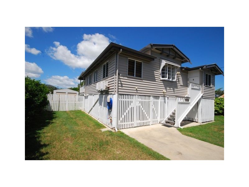 8 Berserker Street, Berserker QLD 4701