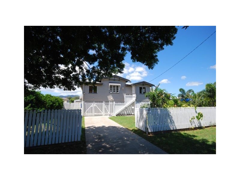 8 Berserker Street, Berserker QLD 4701