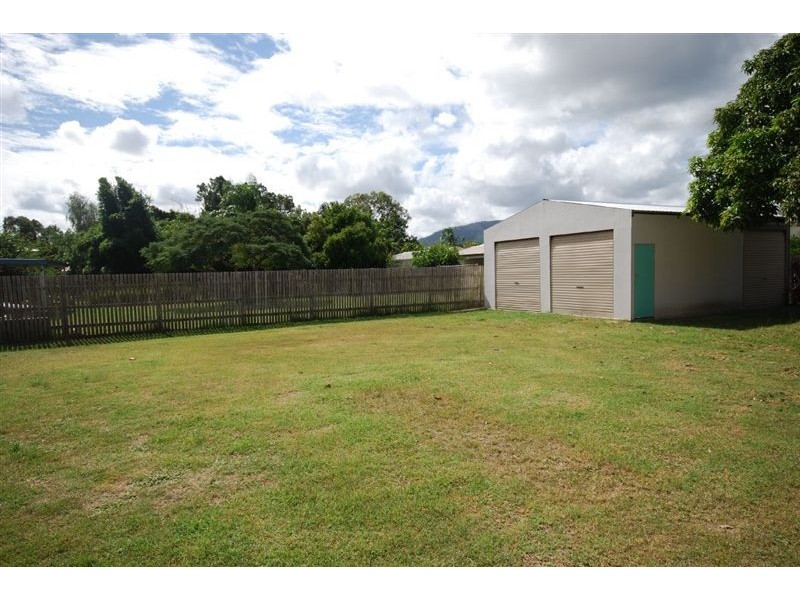 8 Berserker Street, Berserker QLD 4701
