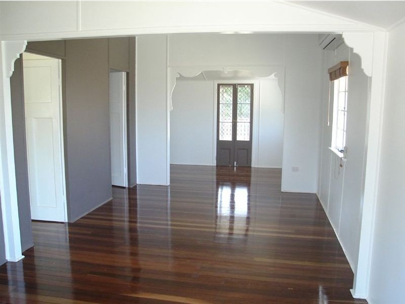 8 Berserker Street, Berserker QLD 4701