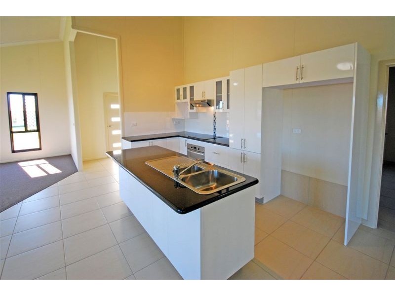 2 Mitchell Court, Gracemere QLD 4702