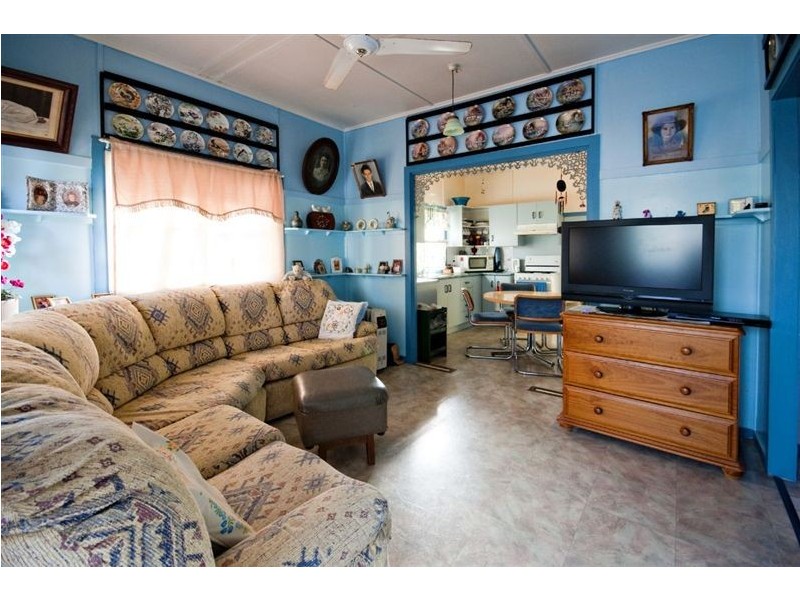 33 Face Street, Park Avenue QLD 4701