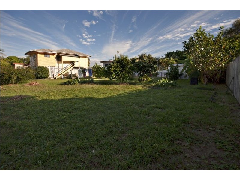 33 Face Street, Park Avenue QLD 4701