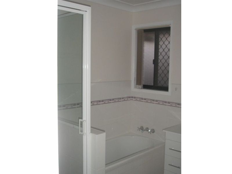 5 Anna Meares, Gracemere QLD 4702