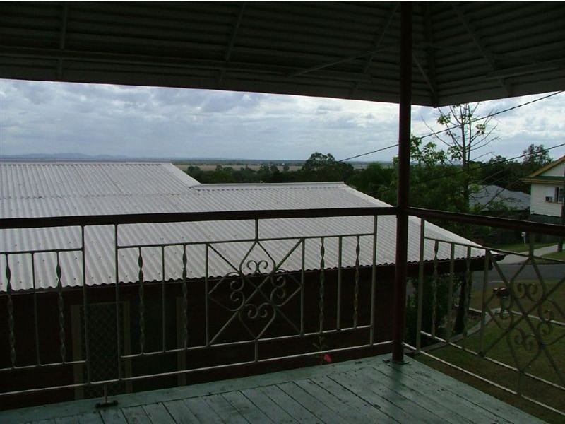 13 Bowen Terrace, The Range QLD 4700