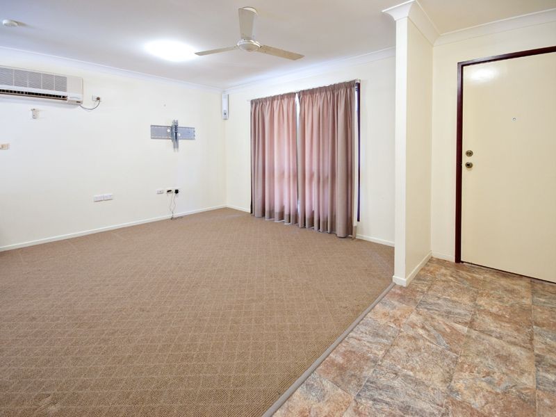 8 Wentworth Terrace, The Range QLD 4700