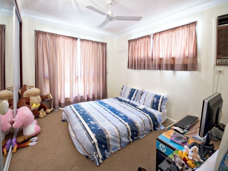 8 Wentworth Terrace, The Range QLD 4700
