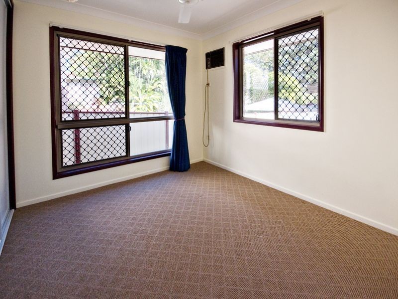 8 Wentworth Terrace, The Range QLD 4700