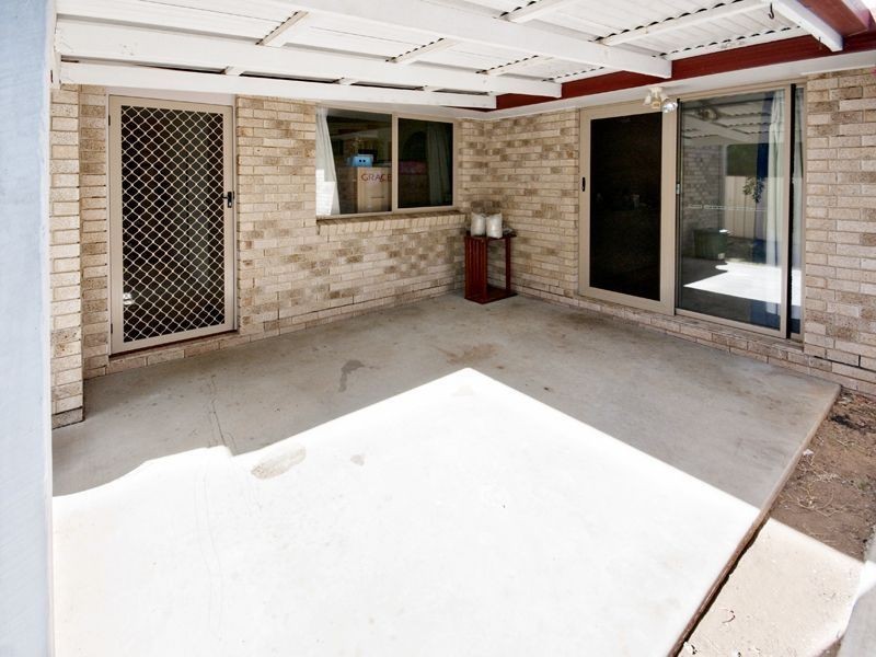 8 Wentworth Terrace, The Range QLD 4700