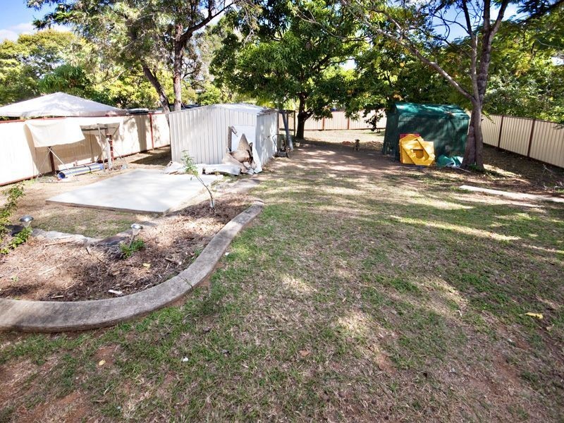 8 Wentworth Terrace, The Range QLD 4700
