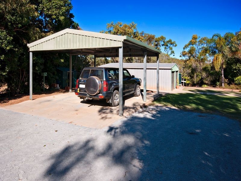 160 Barmoya Road, The Caves QLD 4702