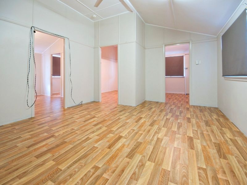 7 Thomasson Street, Park Avenue QLD 4701