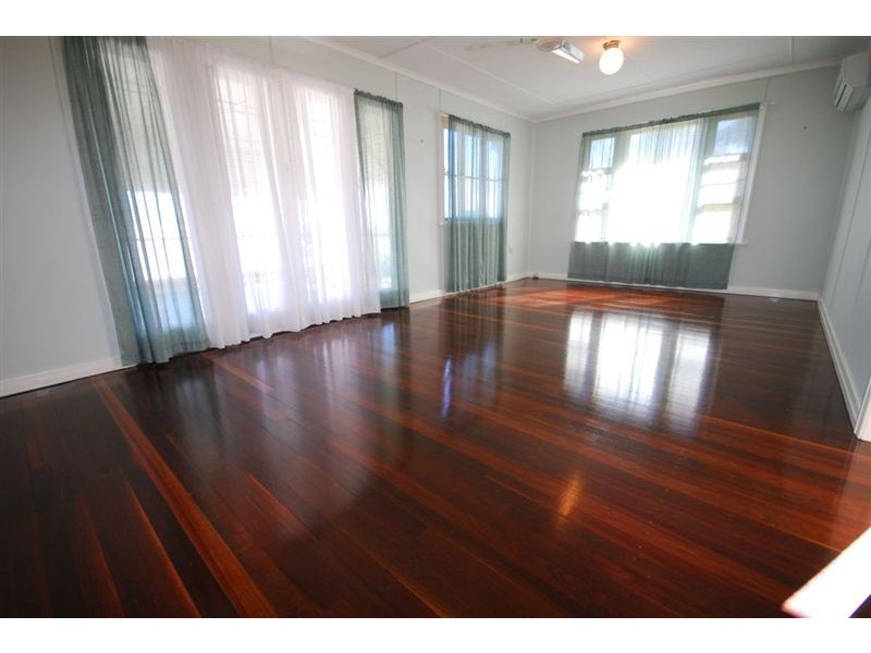 13 Bowen Terrace, The Range QLD 4700