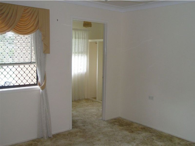 82 kershaw, Park Avenue QLD 4701