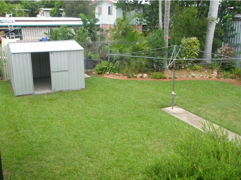 82 kershaw, Park Avenue QLD 4701