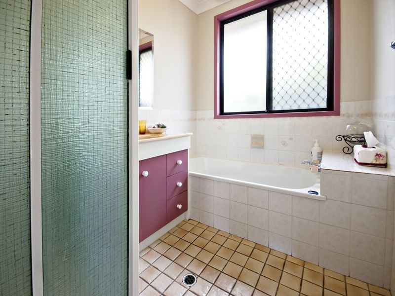 10 Hinton Street, Koongal QLD 4701