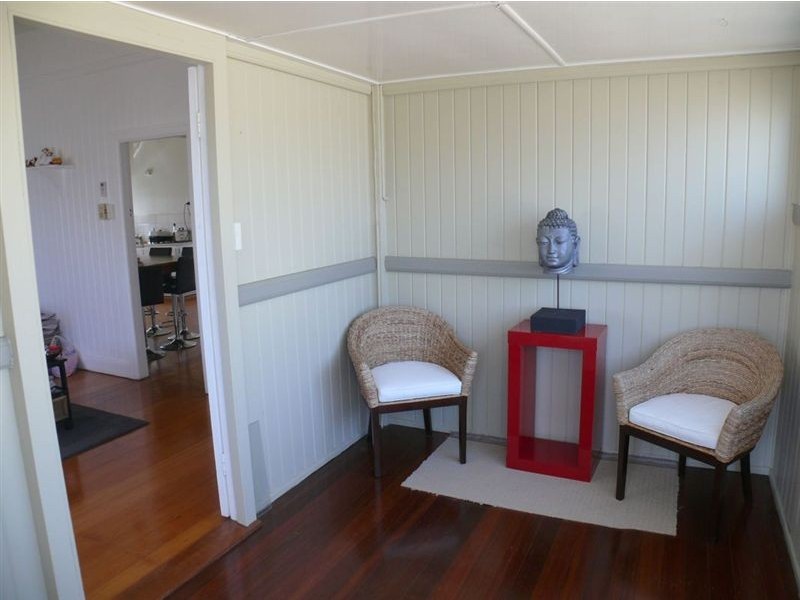 69 Livingstone Street, Berserker QLD 4701