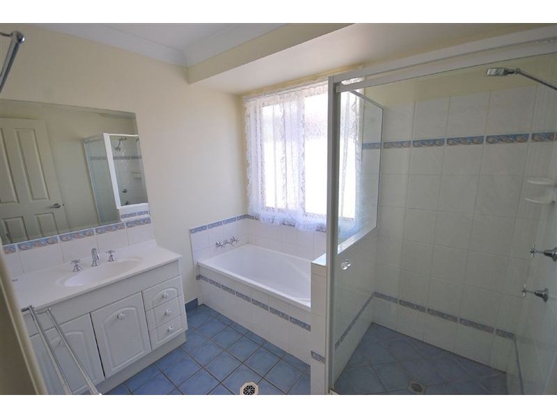 125 Donovan Crescent, Gracemere QLD 4702
