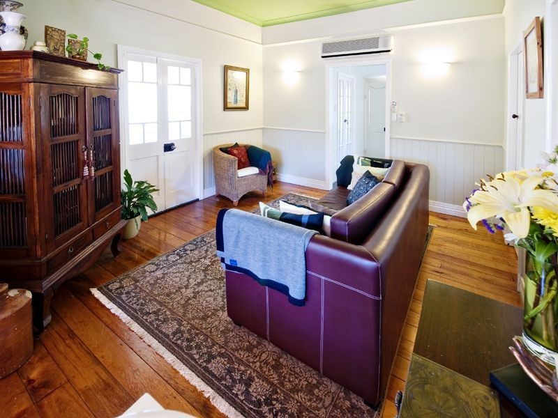 98 Randwick Street, Berserker QLD 4701
