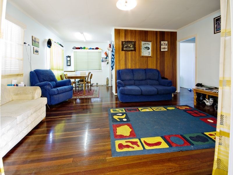 61 Alexandra Street, Park Avenue QLD 4701