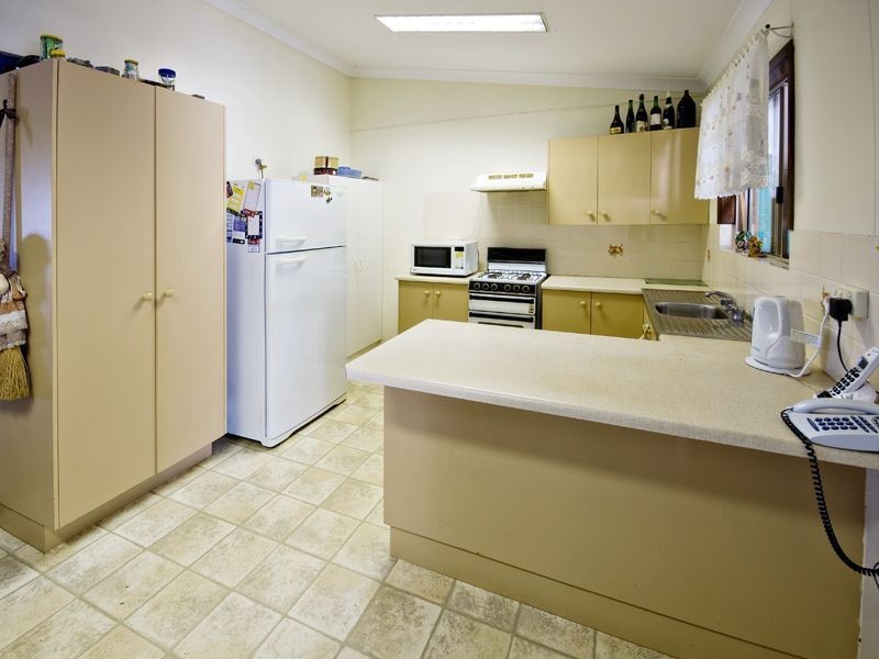 27 Belmont Road, Parkhurst QLD 4702