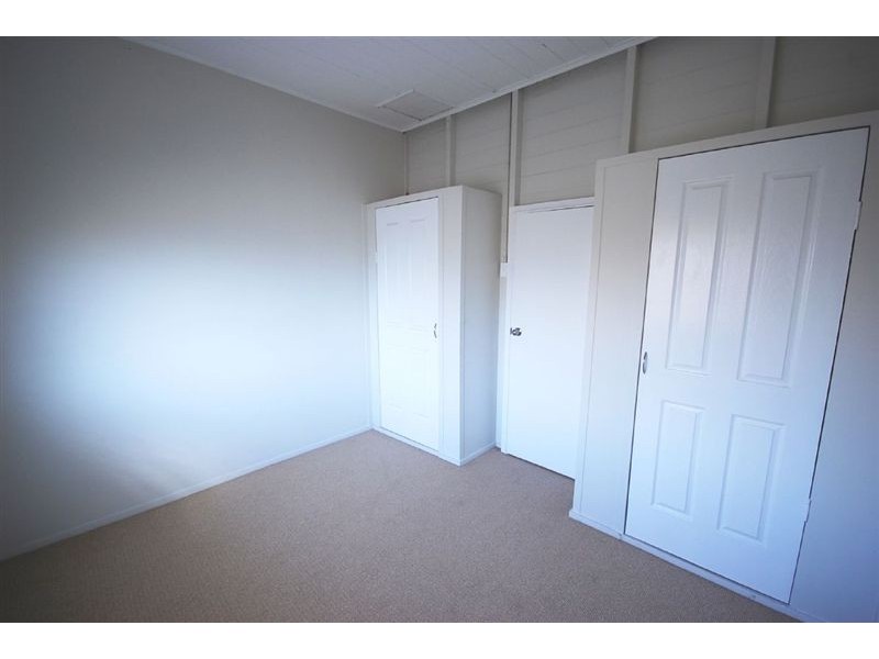 17 Dean Street, Berserker QLD 4701