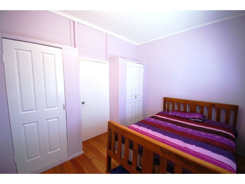 17 Dean Street, Berserker QLD 4701