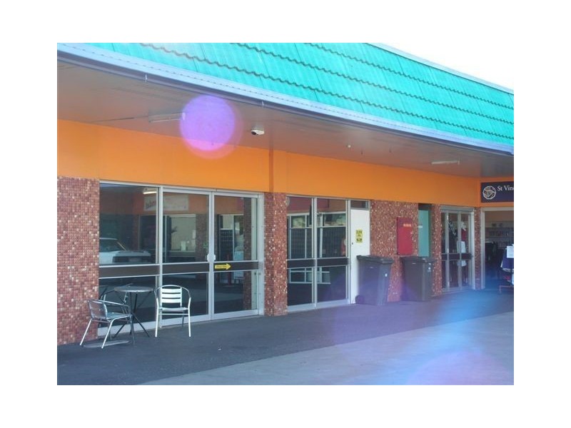 2/10 Wandal Road, Wandal QLD 4700