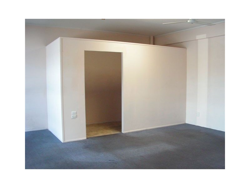 2/10 Wandal Road, Wandal QLD 4700