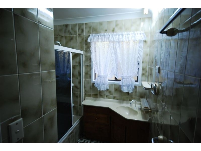 1 Fryer Avenue, Frenchville QLD 4701